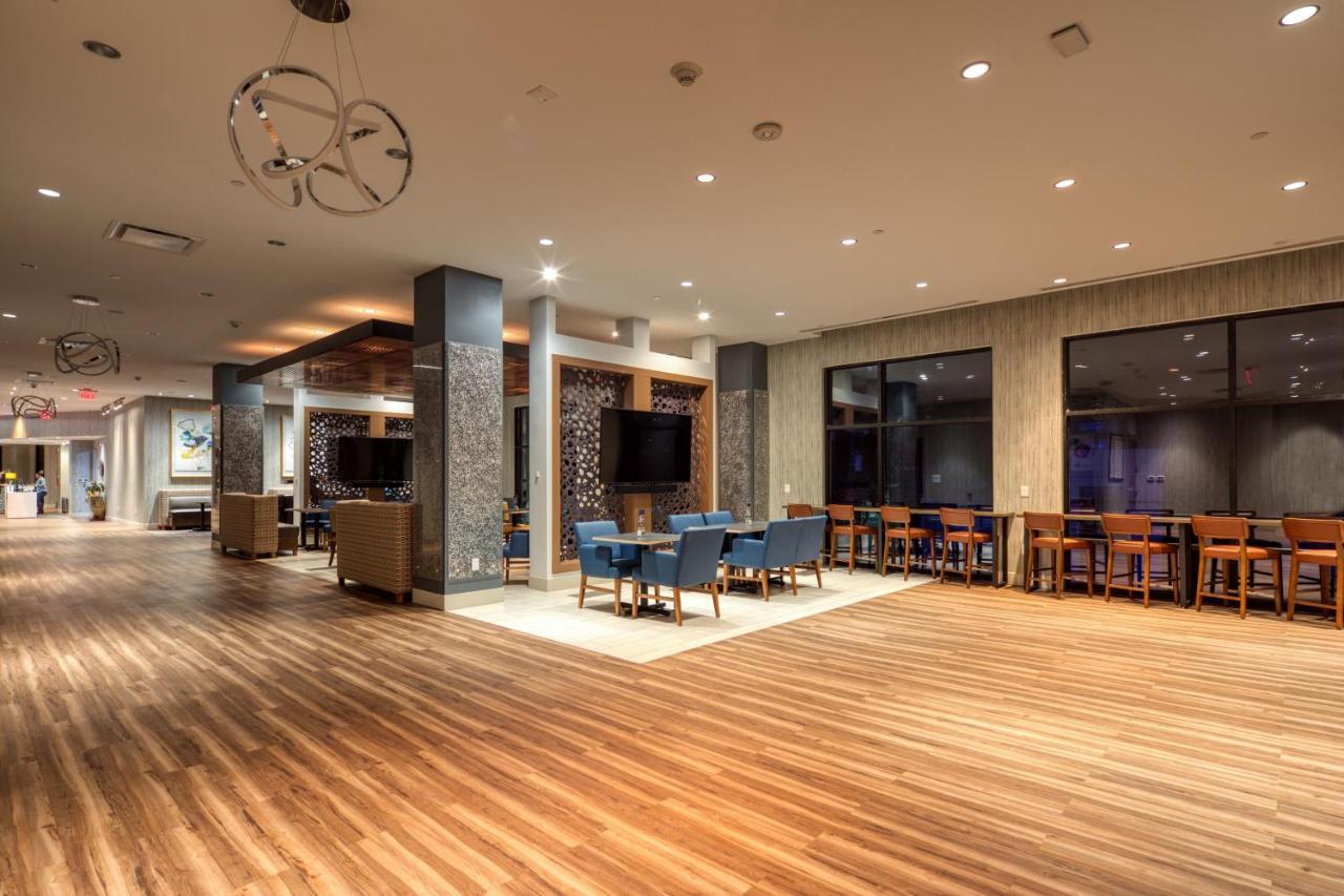 Holiday Inn Express & Suites - Charlotte - South End By Ihg Exterior photo